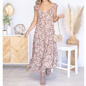 NWOT Sweetheart Neckline Floral Midi